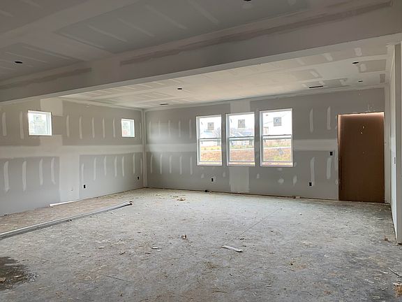 2nd image of 8646 Kensley Ln #31
