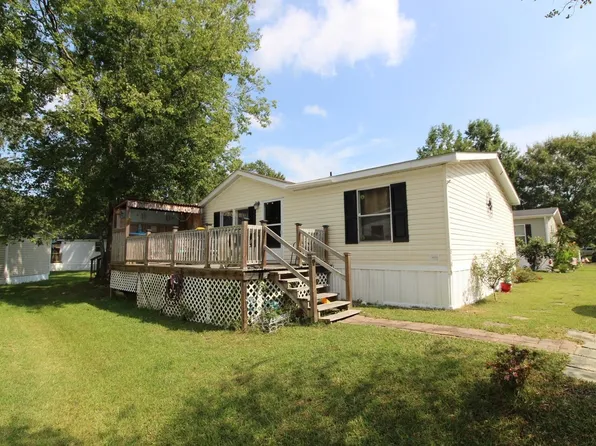 510 Folly Estates Dr., Myrtle Beach, SC 29588