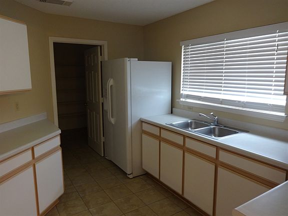3rd image of 10703 Juniper Pass San For Remt #1