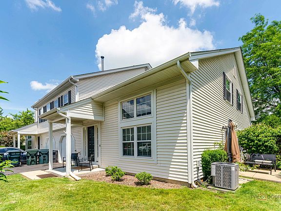 2nd image of 221 Ivy Ct
