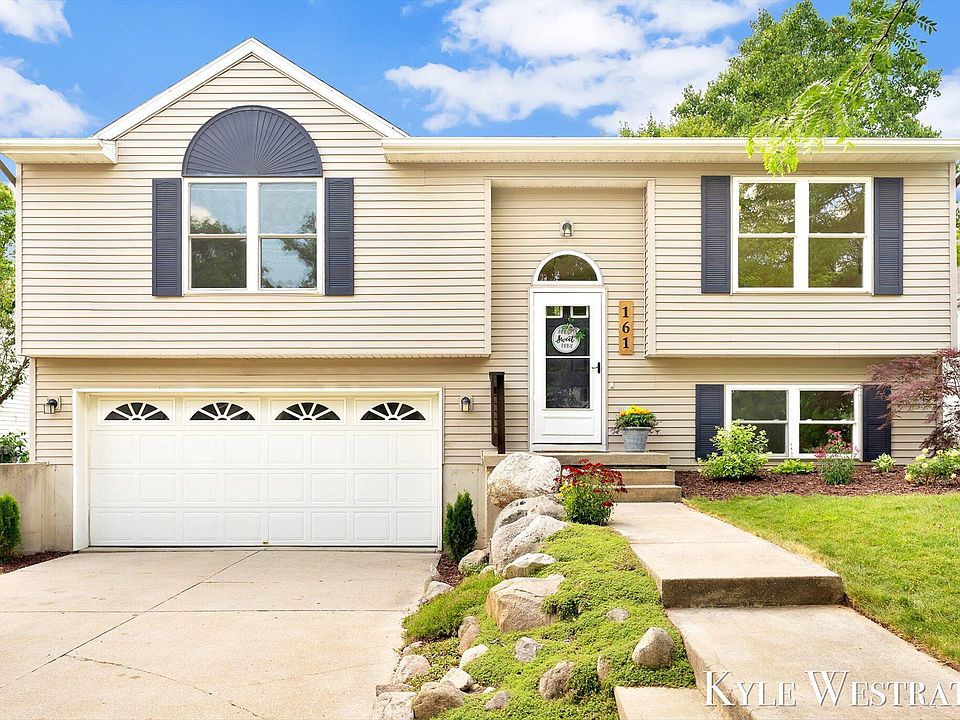 1st image of 161 Rollingwood Dr