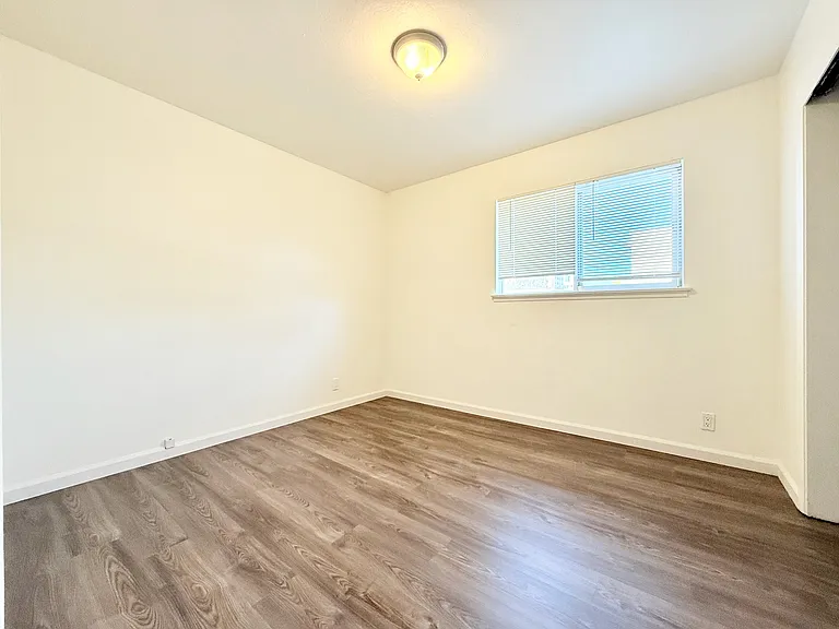 420 S 7th St #6 — Photo 10