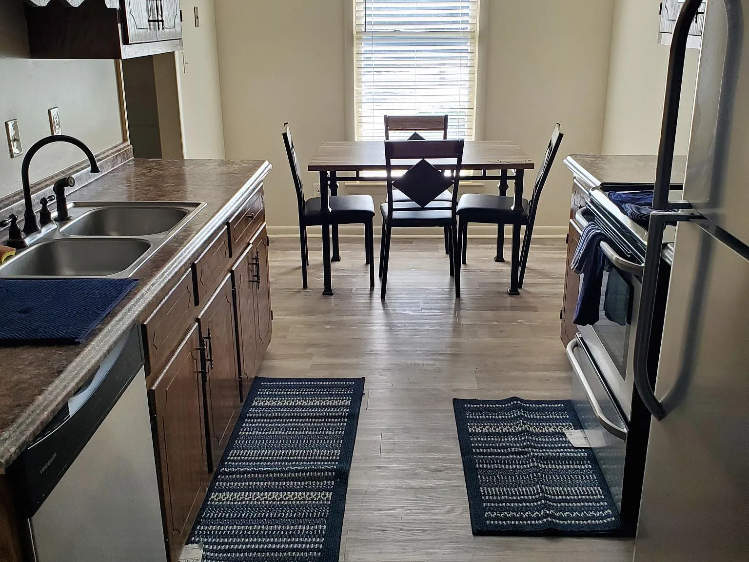 2 bed, 1.5 bath, 1500 sqft, $1,500 — Photo 4