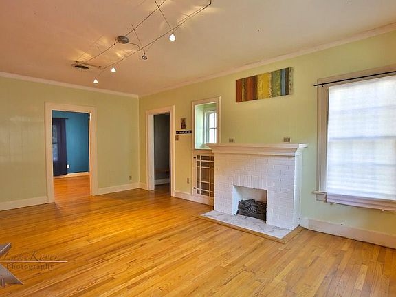 4th image of 1249 Palm St