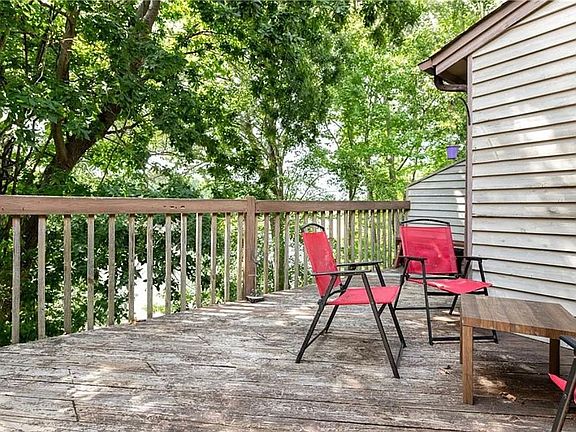 5th image of 250 Misty Point Ln