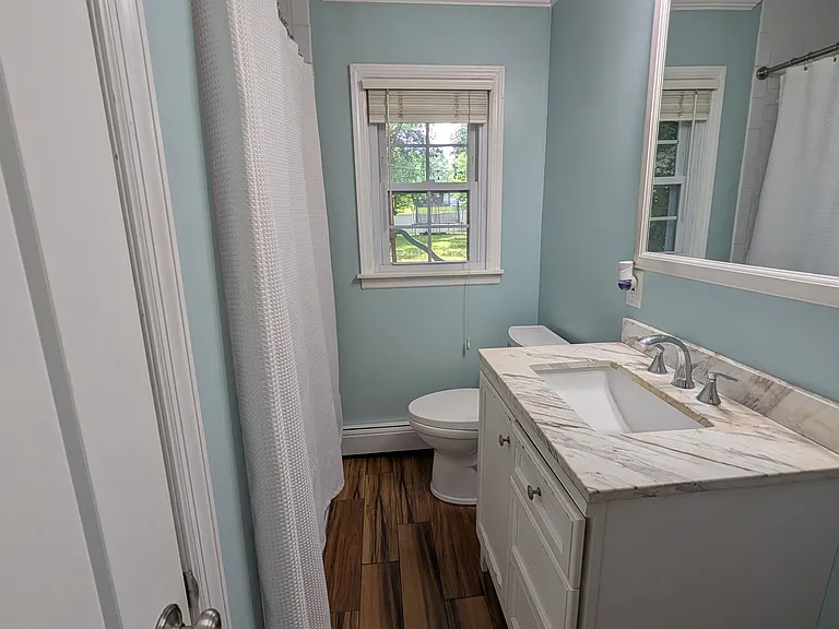 52 Ainsworth Ave — Photo 3