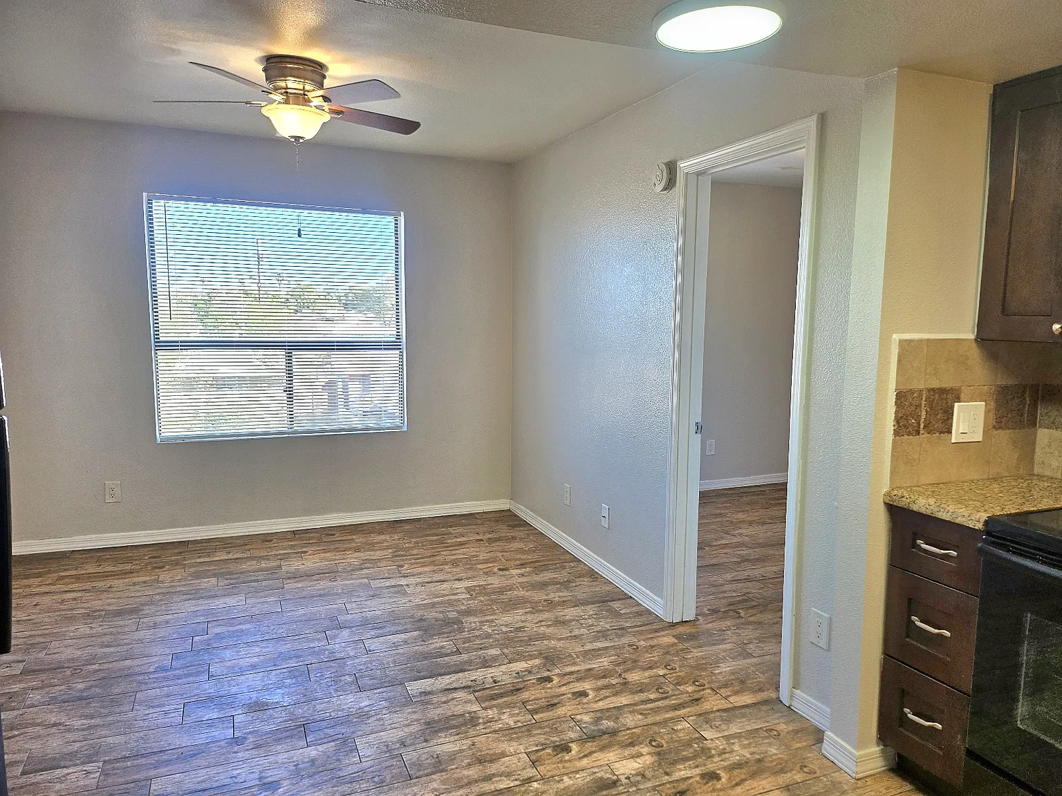 1 bed, 700 sqft, $845 — Photo 4
