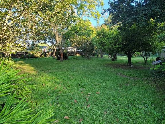 3rd image of 3051 NE 99th Ln