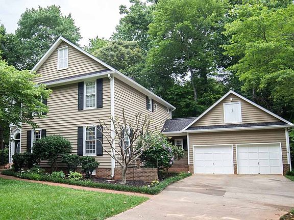 2nd image of 121 Dorie Dr