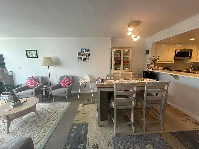 2 bed, 969 sqft, $2,950 — Photo 3