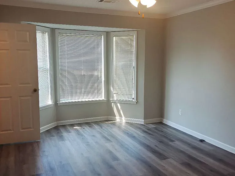 306 Mount Vernon Dr — Photo 16