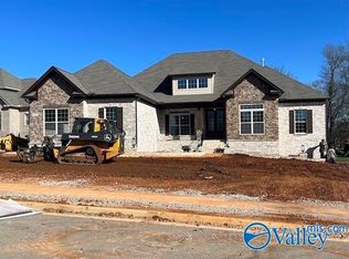 256 Idle Creek Dr, Huntsville, AL 35811