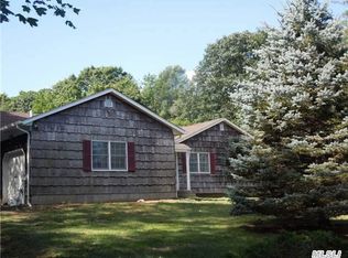 297 Pennys Rd, Riverhead, NY 11901