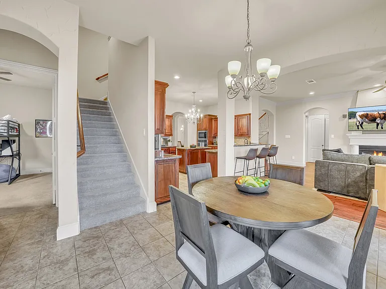 5048 Exposition Way — Photo 10