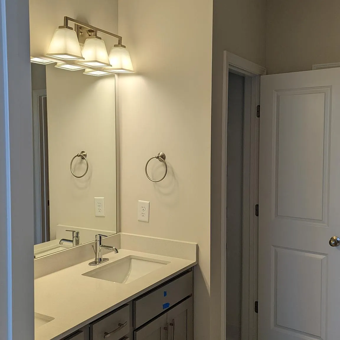 2 bed, 1200 sqft, $2,150 — Photo 3