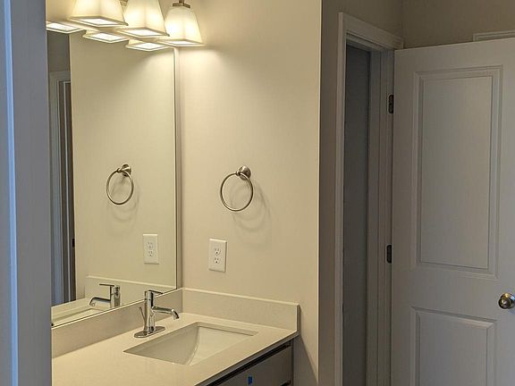 3rd image of 1011 Vida Way #205