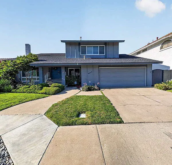 4459 Avenida Granada — Photo 1