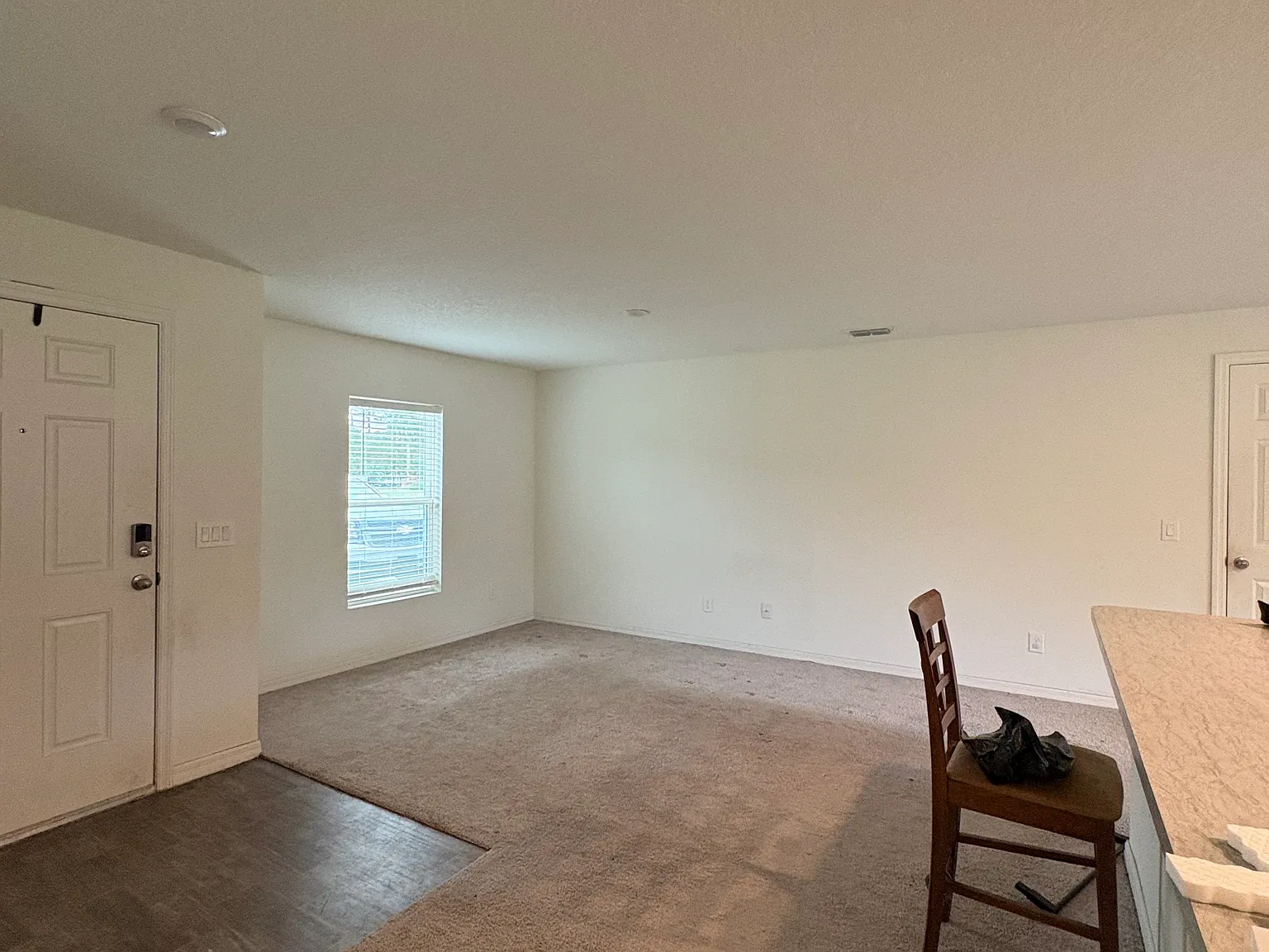 501 Titan Rd SE — Photo 2