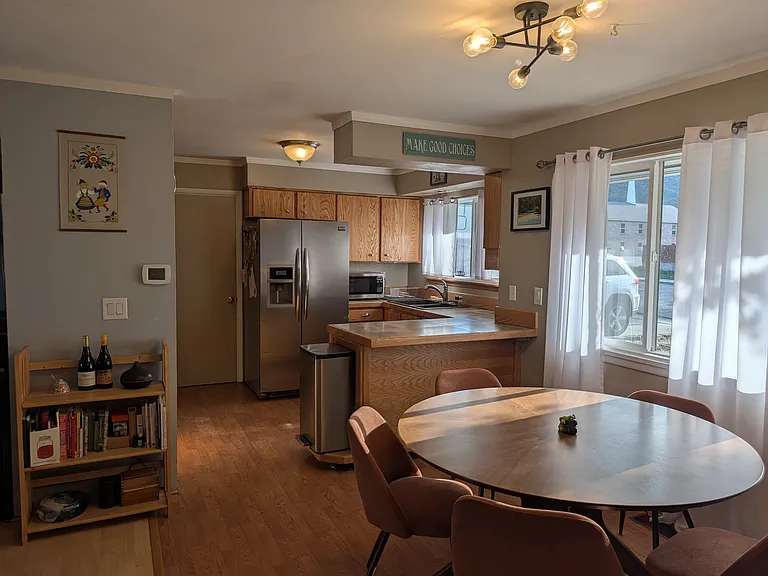 1011 Wedgewood Ave — Photo 3