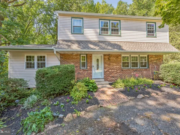 13 Castle Rock Rd, Newtown Square, PA 19073
