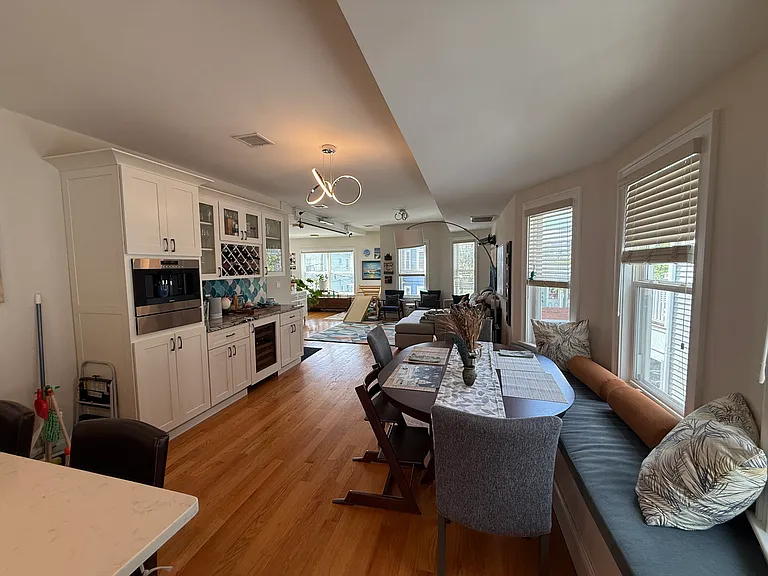24 Shapley Ave #2 — Photo 6