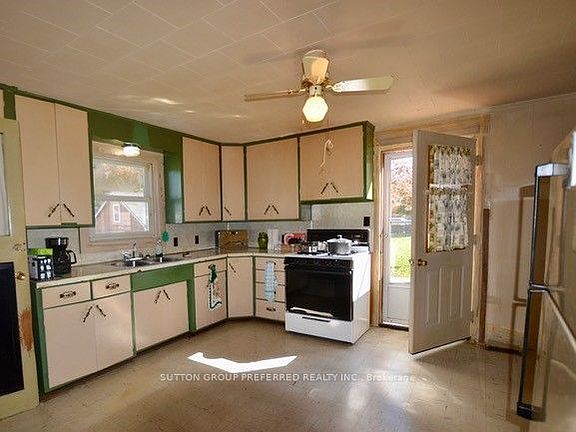 4th image of 264 Mary St