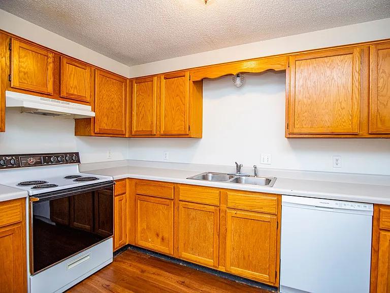 2513 SE 4th St — Photo 7