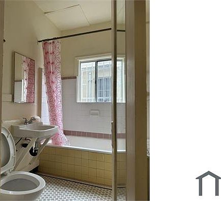 3rd image of 140 Lime Ave APT 3
