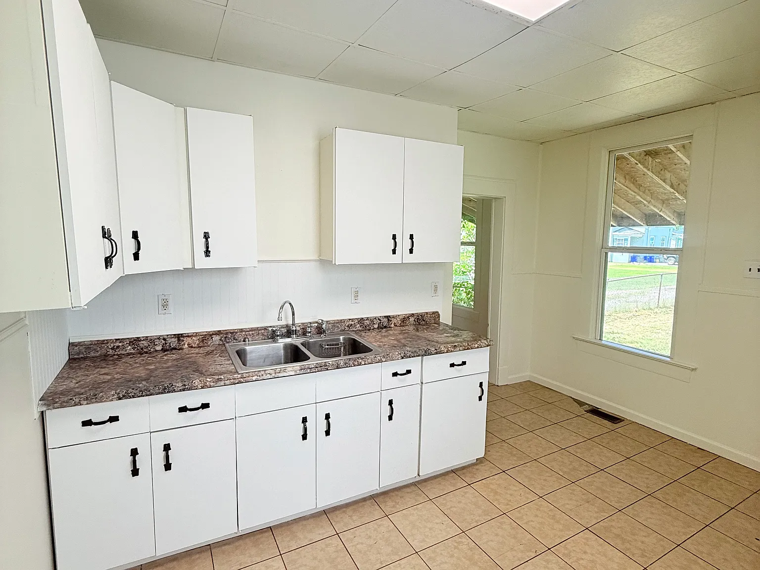 3 bed, 1216 sqft, $1,095 — Photo 4