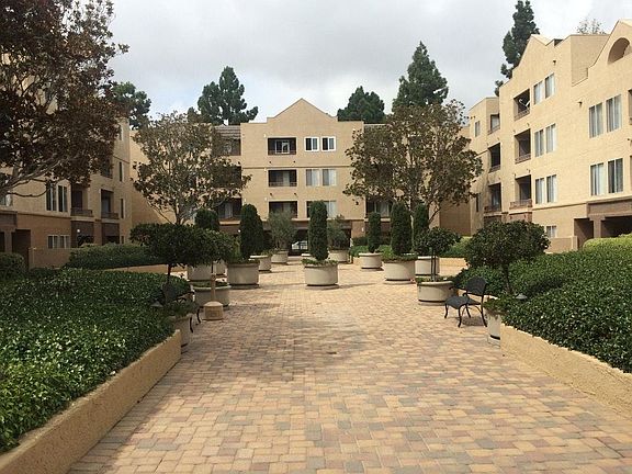 2nd image of 8889 Caminito Plaza Centro #7430