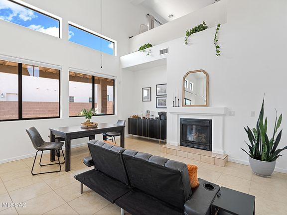 2nd image of 77 W Calle Tierra Sandia