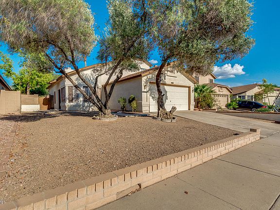 3rd image of 8813 N 63rd Dr