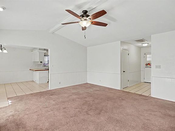 4th image of 2721 Forest Oaks Cir