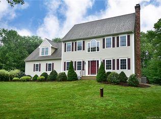24 Stonecroft Ln, Coventry, CT 06238