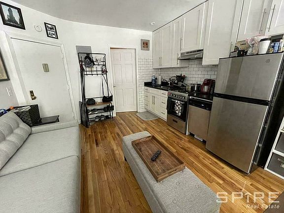 3rd image of 224 E 95th St APT 2B