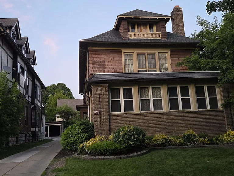 373 Elmwood - 6 — Photo 1