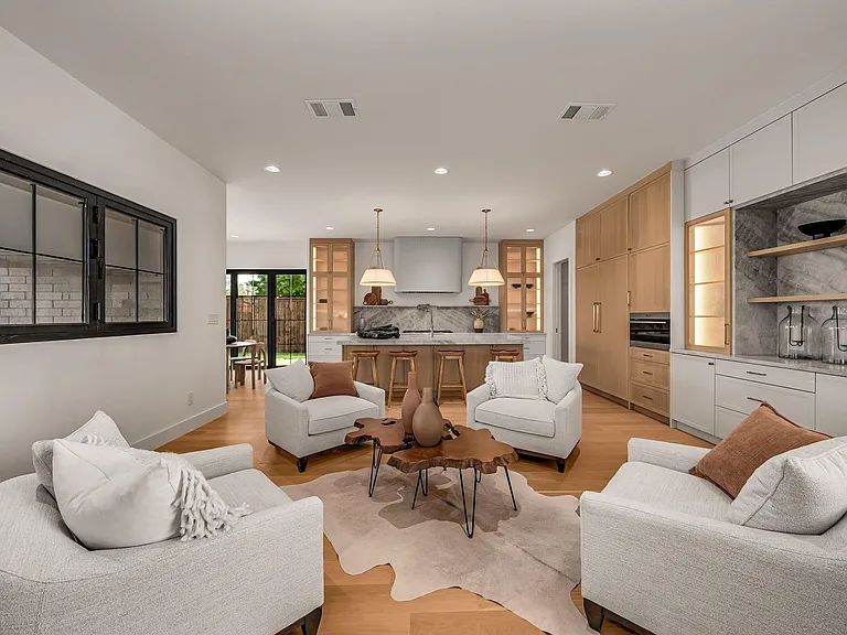 10050 Gooding Dr — Photo 20