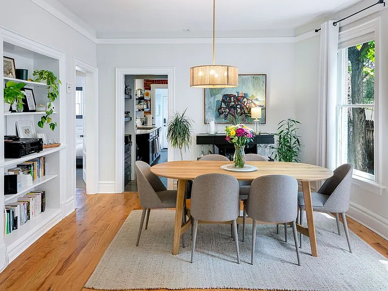 2518 N Williams St — Photo 2