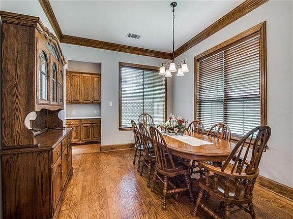5th image of 735 Bankers Cottage Ln
