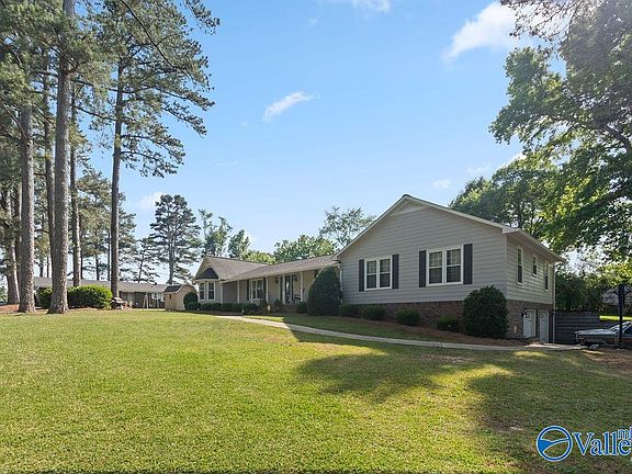 2nd image of 6240 Sloan Dr