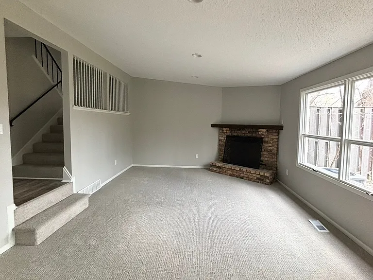 5565 Shorewood Ln #5565 — Photo 14