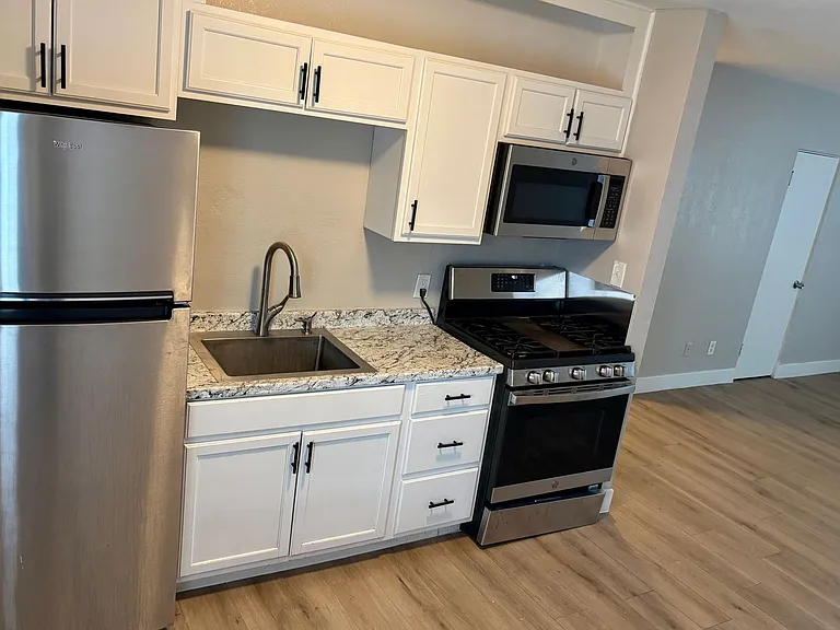 3836 N 15th Ave #7 — Photo 4