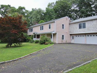 2 Dorset Ct, Norwalk, CT, 06851