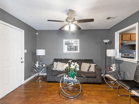 5th image of 4858 Royal Run Dr