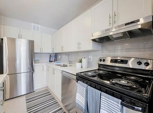 100 Parkway Forest Dr #1162493, Toronto, ON M2J1L6