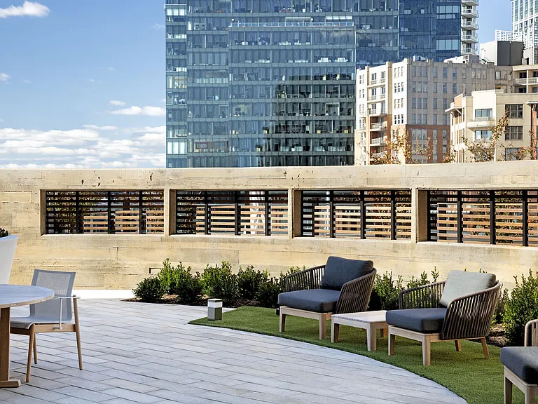 Liberty Harbor East — Photo 21