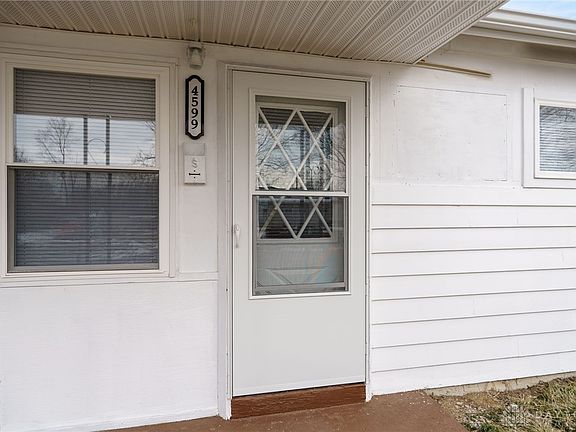 4th image of 4599 Live Oak Dr