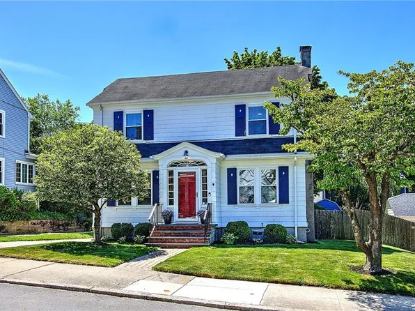 40 Lafayette St, Pawtucket, RI 02860