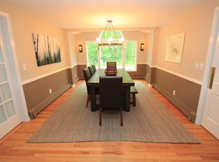 517 Aran Hill Rd, Fairfield, CT 06824