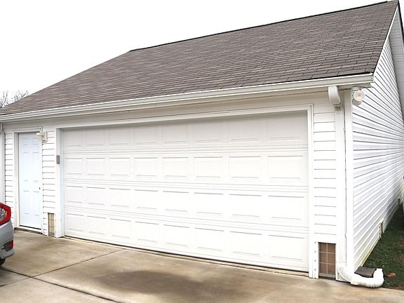 4th image of 1322 Stroud Dr